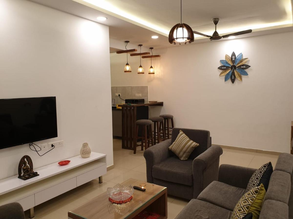 Eerus Den - A Luxurious 2 Bedroom Apartment By Leela Homes アーポラ エクステリア 写真